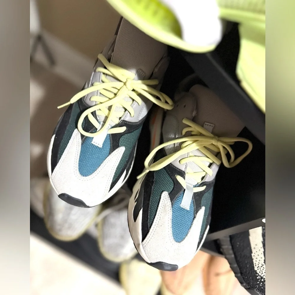 YEEZY BOOST 700 WAVE RUNNER 2017 Adidas Yeezy original sneakers 100% Authentic